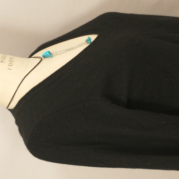 Low V Black Cashmere Pullover Sweater Super Soft Quality Top by Caslon Lg v Sexy - Picture 2 of 8